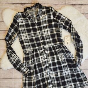 NWT J for Justify black/white plaid long-sleeved button-down mini dress
